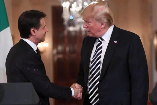 L'Italia torna al centro dei giochi e punta alla leadership in Libia