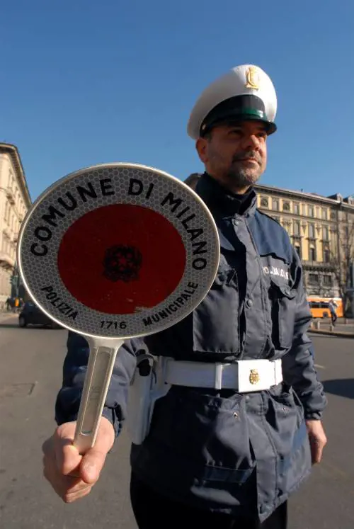 Smog, a Milano superato il livello stabilito. Stop ai diesel Euro 4 e riscaldamenti non oltre i 19 gradi