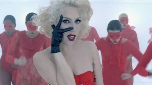 Lady Gaga, Bad Romance è "il video del secolo"