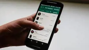 Whatsapp, via alle videochiamate di gruppo