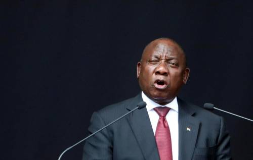 Il Sudafrica cambia la costituzione per espropriare la terra ai bianchi