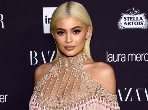 Cosmetici & followers Ecco come Kylie Jenner è diventata la miliardaria più giovane della storia