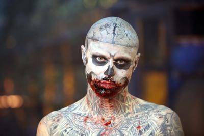 Morto suicida "Zombie Boy", il modello più tatuato al mondo