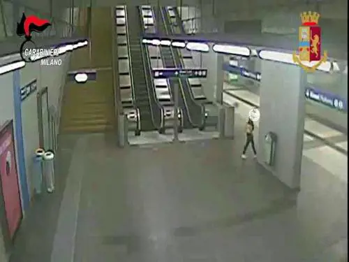 Milano, immigrato molesta una 25enne
