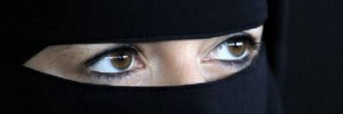 Prima multa in Danimarca per l'utilizzo in pubblico del niqab
