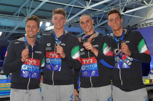 In vasca due argenti pesanti. Cusinato e la staffetta 4x100