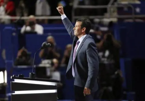 "Democratici come i nazisti". Scoppia la bufera su Trump Jr.