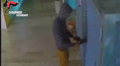 Presa la banda dei rom che prendeva di mira le case dei più anziani
