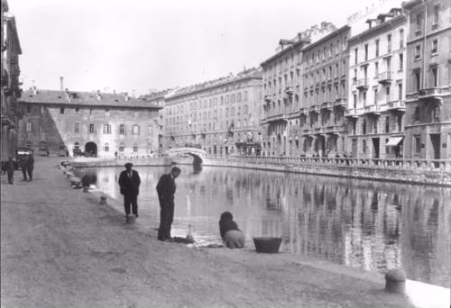 Quanti libri su Milano da portare al mare per non aver nostalgia
