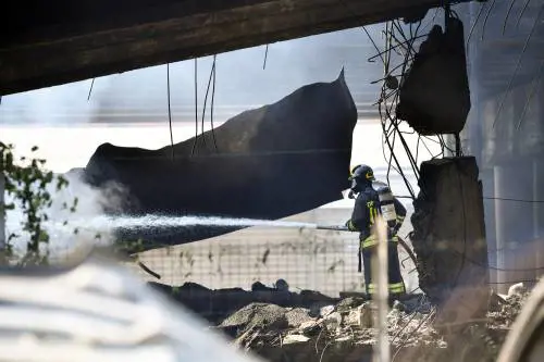 "La fiammata e il fumo nero". Cosa è successo a Bologna