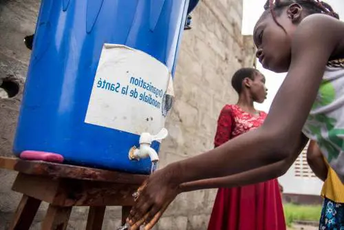 E adesso torna l'incubo ebola