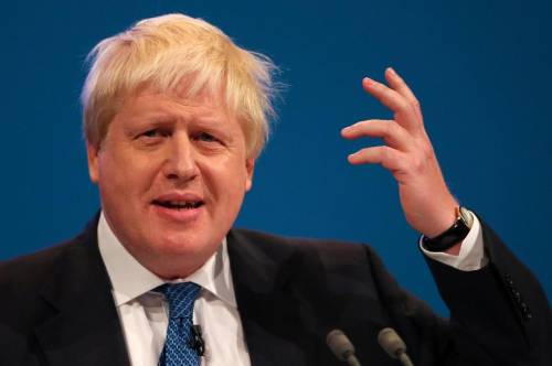 Boris Johnson critica velo islamico e viene accusato di "razzismo"