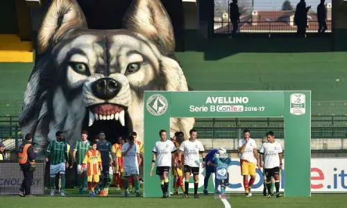 L'ultima mossa dell'Avellino: richiesta la riammissione in B 