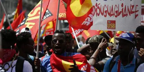 Foggia, il leader dei braccianti dà dei mafiosi a elettori della Lega