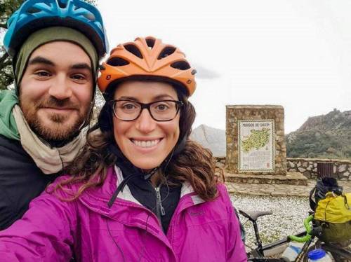 Giravano il mondo in bici: Jay e Lauren, uccisi dall'Isis in Tagikistan