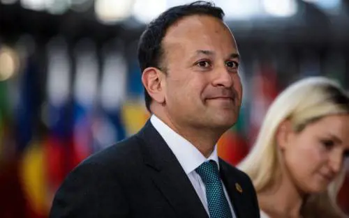 Irlanda, premier e tre ministri dettano "agenda gay" a papa Francesco