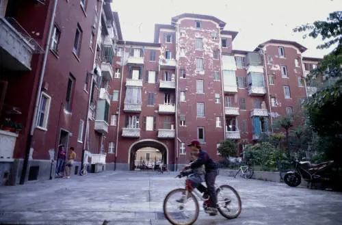 Negli alloggi comunali più abusivi che in Aler. Regione: "Basta inerzia"