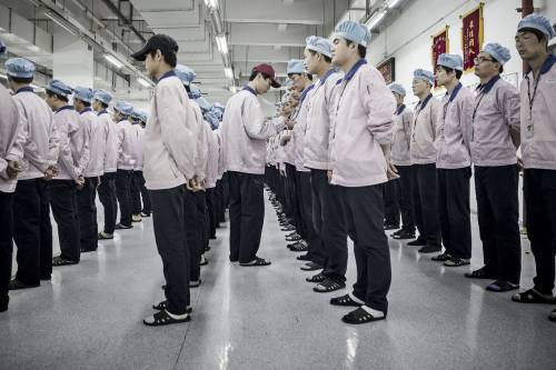 Cina, il lavoro costa. E Samsung chiude la fabbrica