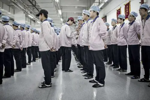 Cina, il lavoro costa. E Samsung chiude la fabbrica