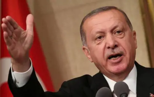 Erdogan contro Trump: "Boicotteremo i prodotti elettronici Usa"