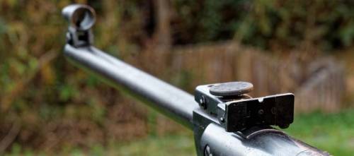 Aprilia, sparano con fucile ad aria: camerunense ferito a un piede