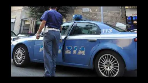 Ladro affetto da Epatite C sputa sangue addosso ai poliziotti