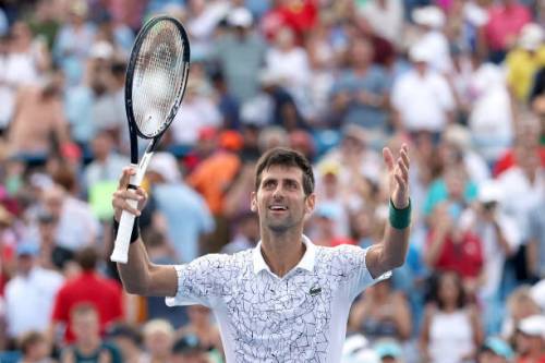 Tennis, Djokovic supera Federer e vince il torneo di Cincinnati