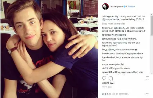 "Sì, ho fatto sesso con Jimmy" Sms e foto inchiodano Asia