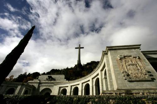 Ora la Spagna cancella Franco: Ma è giusto giudicare la storia?