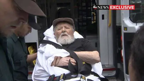 Jakiw Palij prelevato dalla sua casa nel Bronx