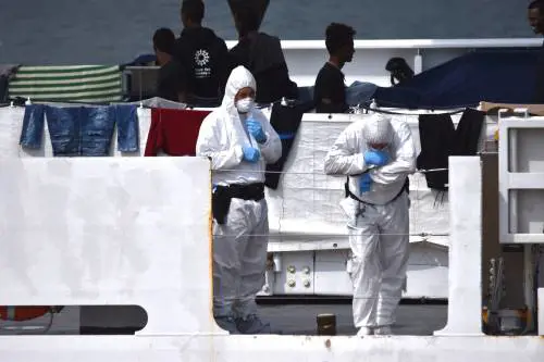 Il procuratore d'Agrigento: "Casi di scabbia sulla Diciotti"