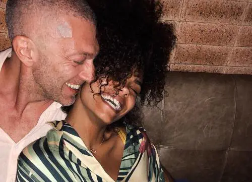 Vincent Cassel sposa la 21enne Tina Kunakey: "Non puoi scegliere di chi innamorarti"