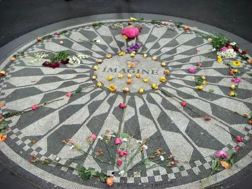 John Lennon, negata la libertà al suo assassino