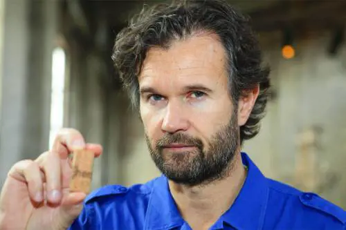 Carlo Cracco, lo chef torna in tv questa volta da concorrente 