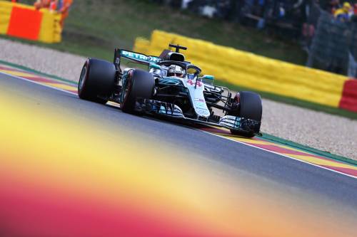 Formula Uno, Hamilton in pole a Spa. Secondo Vettel, terzo Ocon
