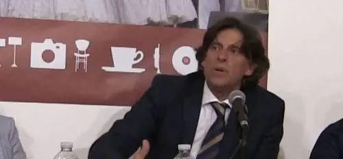 Ecco chi è il pm che indaga Salvini e considera "amici" i migranti