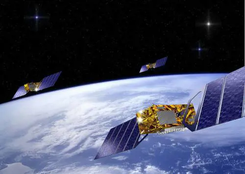 Theresa May vuole il satellite britannico