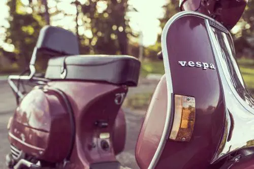 Una scossa a due ruote: La Vespa è elettrica