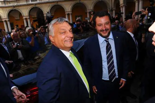 Orban: "Rispetto per Salvini, i migranti si possono fermare"