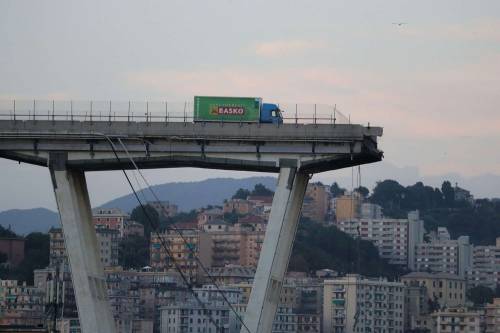 Ponte Morandi, camionista Basko: "Dal 14 agosto non dormo più"