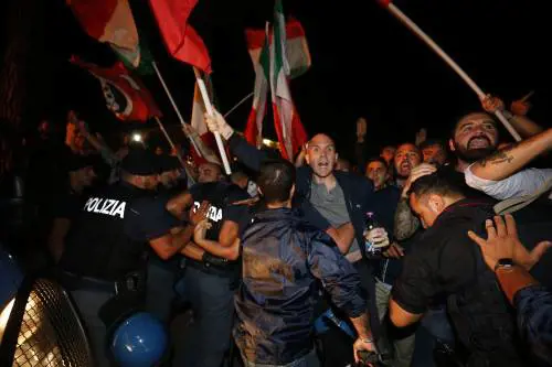 Tensioni a Rocca di Papa, proteste di CasaPound al centro di accoglienza