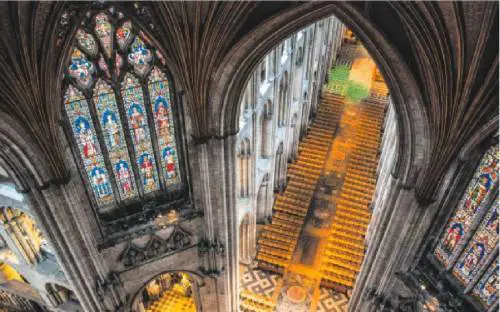 Se un romanzo "di genere" tocca il cuore della Chiesa