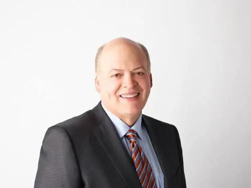 Moody's boccia Ford, pesa la Brexit