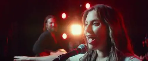 Lady Gaga diretta da Bradley Cooper in "A star is born"  