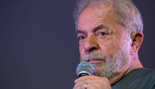 Brasile, l'ex presidente Lula non può essere candidato