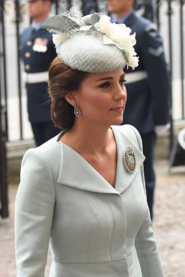Kate Middleton vince la sfida del reale più fashion