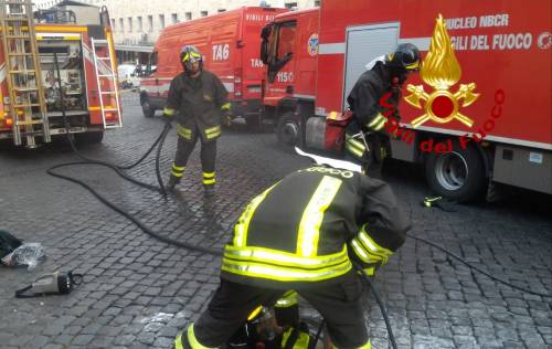 Fumo in metro a Roma: chiuse dieci stazioni della A