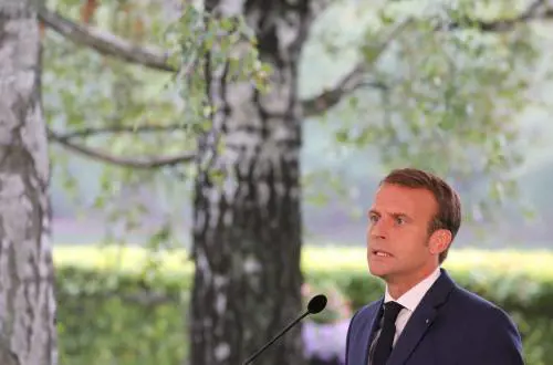 Criticare Parigi non risolve nulla
