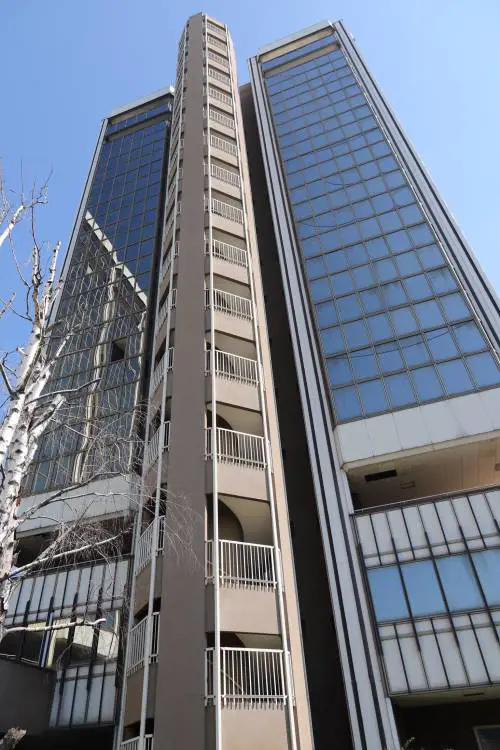 Abusivi "seriali", ora avranno la casa