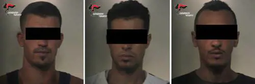 Non si fermano all'alt, arrestati tre clandestini